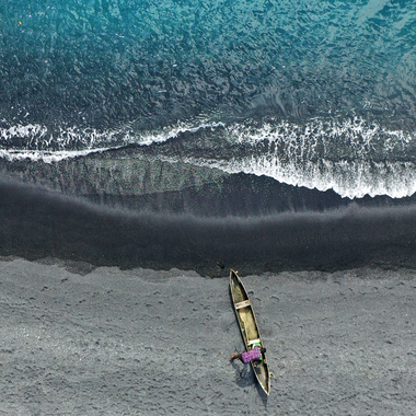 WCS aerial of fisherman in Solomon Islands
